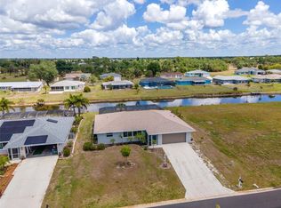155 Caddy Rd, Rotonda West, FL 33947