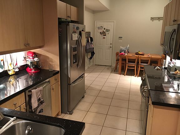 2nd image of 20950 NE 30th Pl