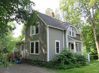 3 Newmarch St, Ipswich, MA 01938