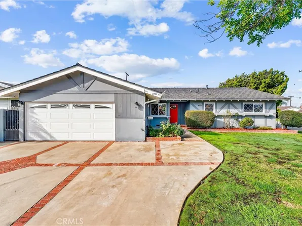 2496 N Beechwood St, Orange, CA 92865