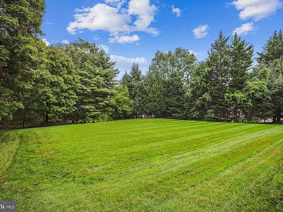 3rd image of 5813 Mossrock Dr