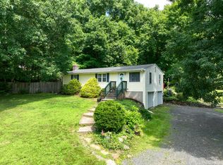 11 Partridge Ln, Durham, CT 06422
