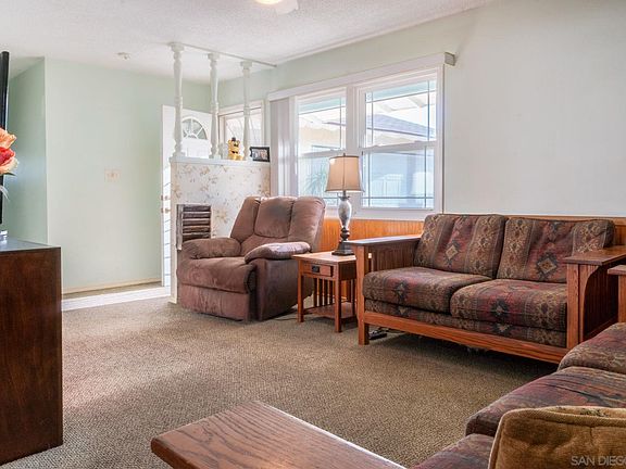 3rd image of 6325 Lake Aral Dr