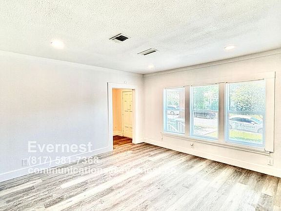 2nd image of 715 W Pembroke Ave #A