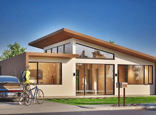 110 S Hall St, Lyons, GA 30436