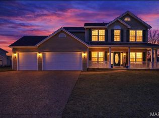 47 Savannah Hill Dr, Saint Peters, MO 63376