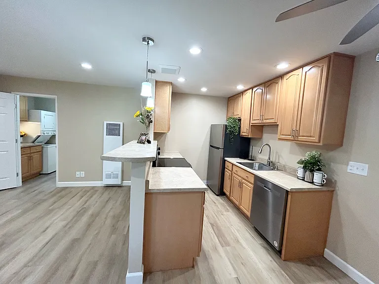1 bed 1 bath - not available
