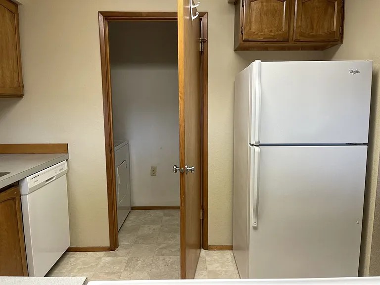 5705 Hendrickson Ave — Photo 13