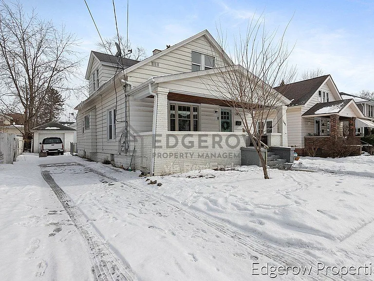 1640 Wendler Ave SW — Photo 2