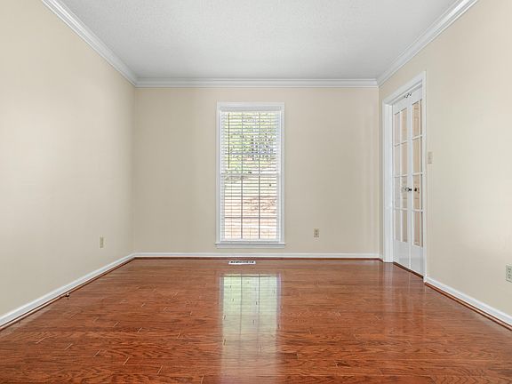 5th image of 5245 Meadow Brook Rd