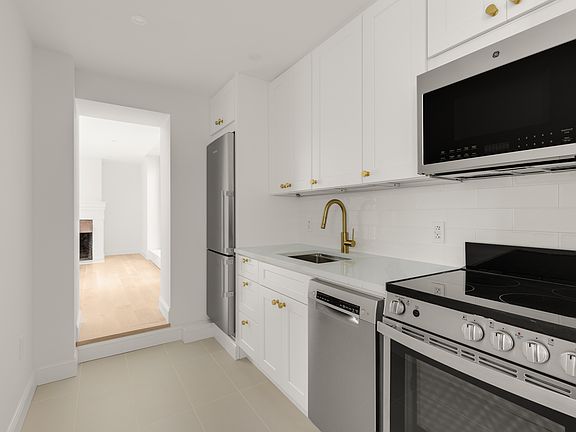 5th image of 101 W 11th St APT 3R