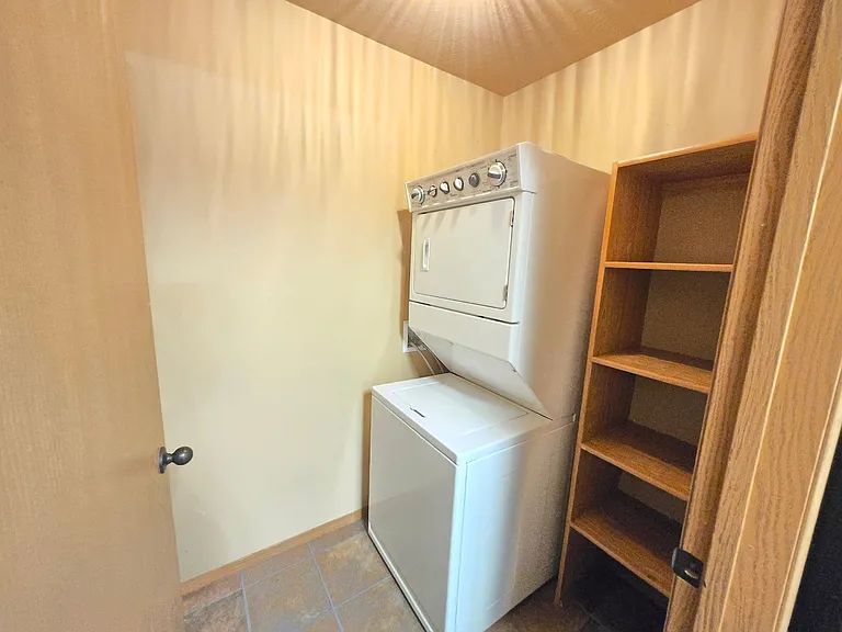Sunrise Apartments — Photo 17