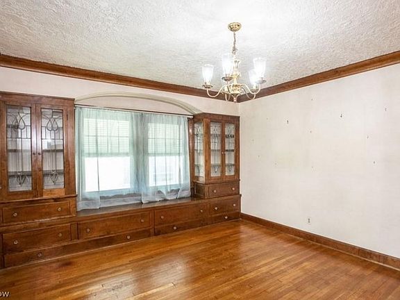 5th image of 1913 Cypress Ave