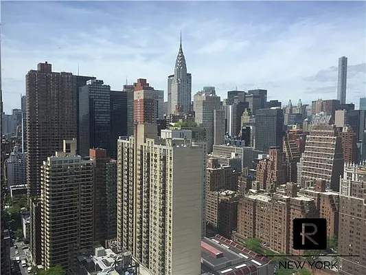Rented by R New York | media 53
