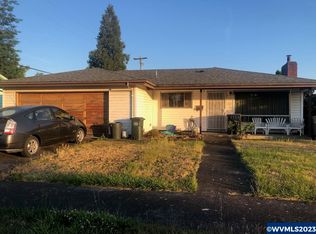 1055 W 7th Pl, Junction City, OR