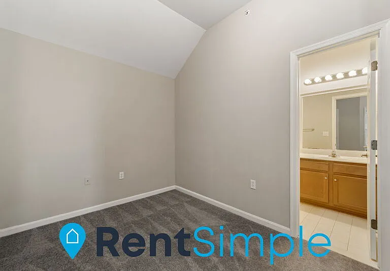 6791 Hampton Bay Ln — Photo 36