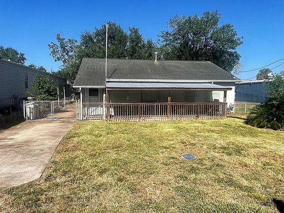 2nd image of 4439 9th St