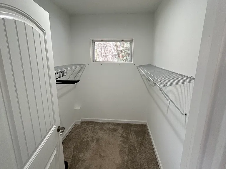 N Peace Haven Rd — Photo 25