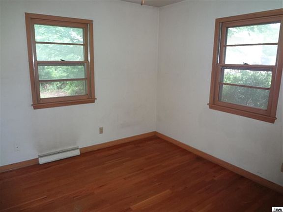 5th image of 733 W Spruce St