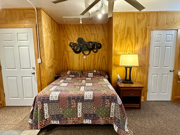 210 E North St, Rapid City, SD