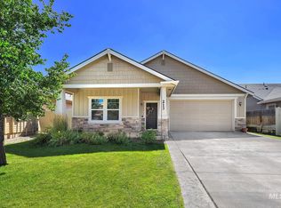 213 E Havasu Falls Ct, Meridian, ID 83646