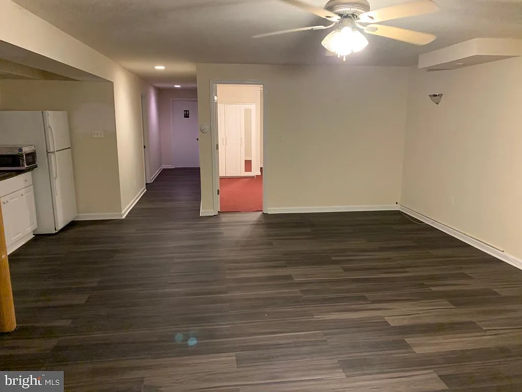 2 bed, 1.0 bath, 3500 sqft, $1,850 — Photo 4