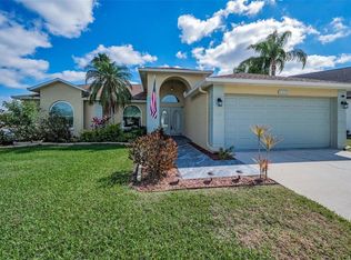 811 Christina Cir, Oldsmar, FL 34677