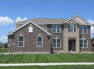 4765 N Harriet Ln E, Sterling Heights, MI 48314