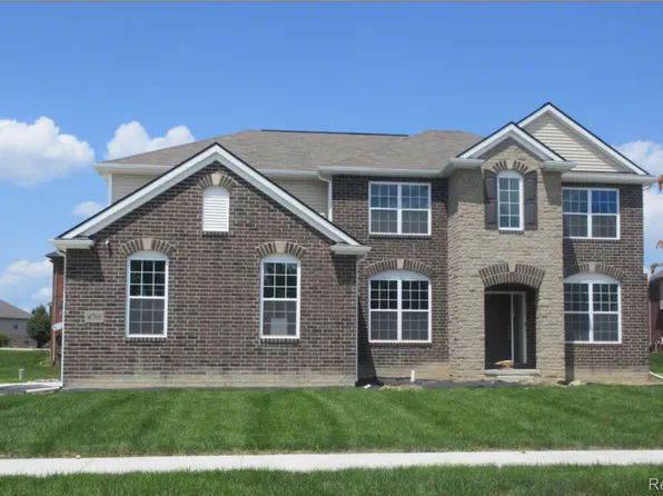 4765 N Harriet Ln E, Sterling Heights, MI 48314