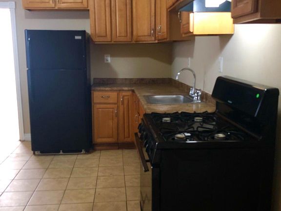 5th image of 1243 E Chelten Ave
