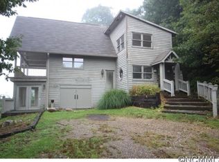 705 Fairview Forest Dr, Fairview, NC 28730