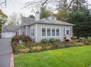 299 Northern Blvd, Saint James, NY 11780