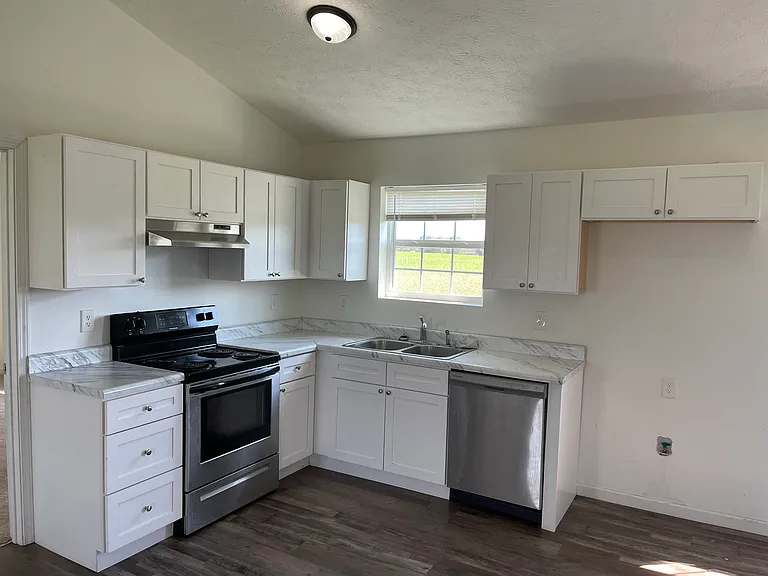 1430 Quarles Rd — Photo 3