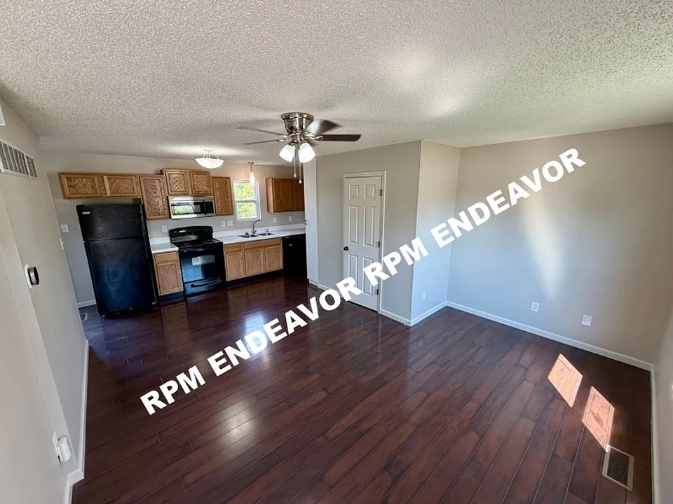 37 Chesterfield Ct