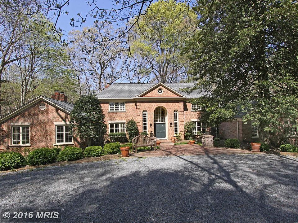 1st image of 220 Bliss Ln