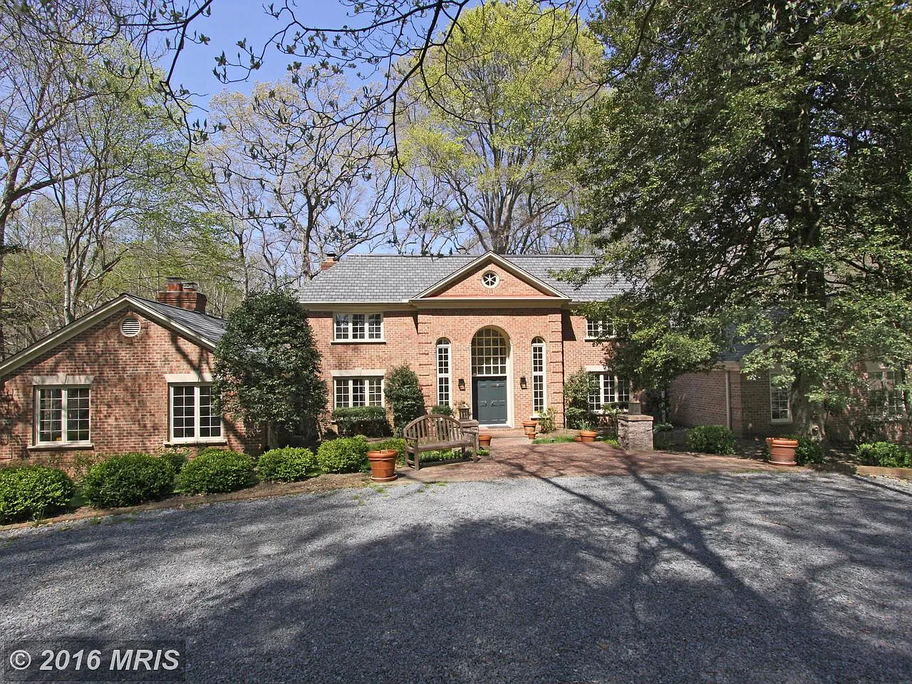 220 Bliss Ln photo 1