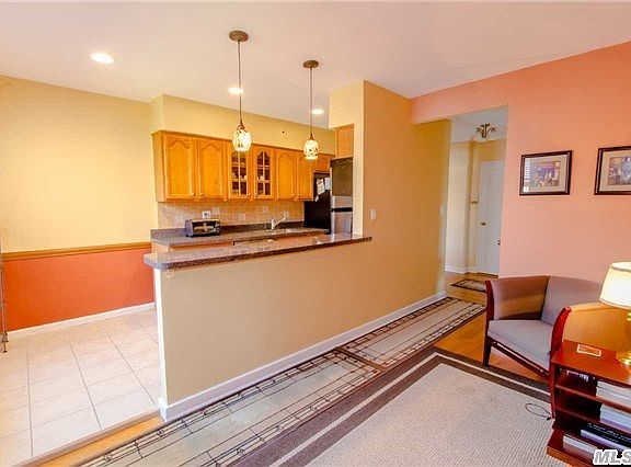 4th image of 70 S Park Ave APT 218