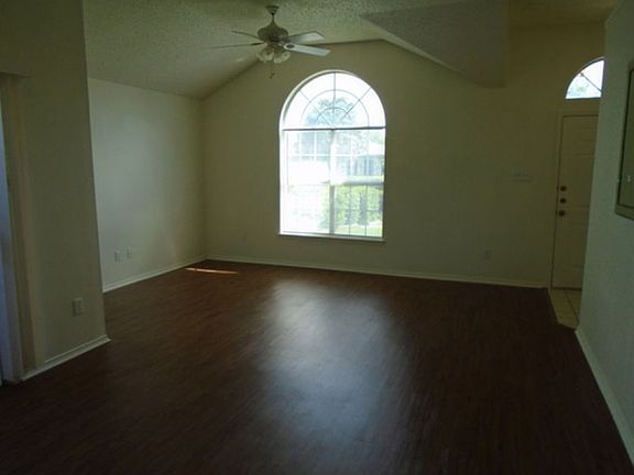 2nd image of 217 Faircrest Dr