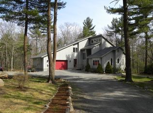 11 Golden Ln, Gloucester, MA 01930