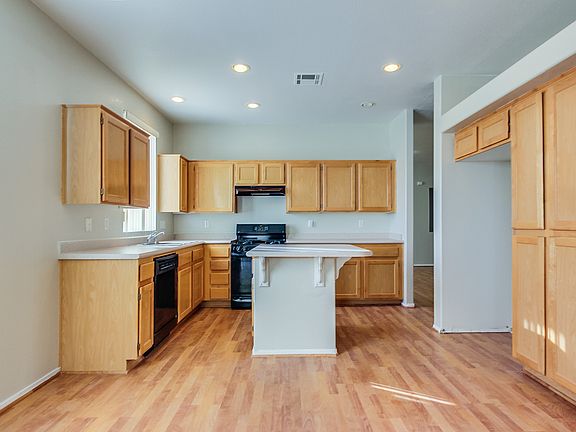 3rd image of 9140 Sea Cove St