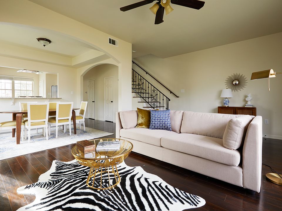 1st image of 2423 Orleans Ave #1