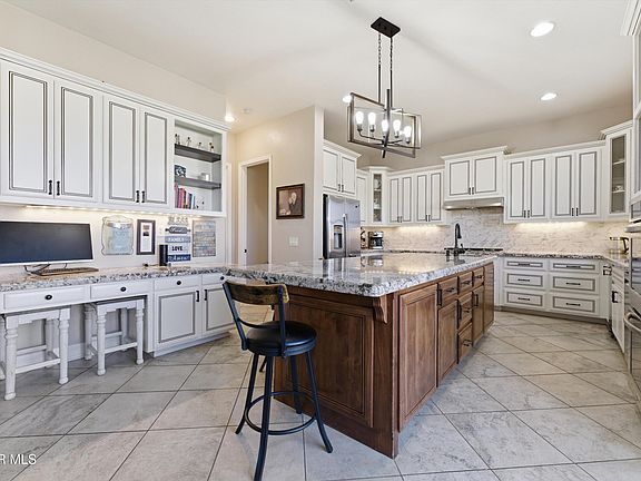 5th image of 109 Oak Pl