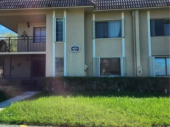 326 Lakeview Dr APT 202, Weston, FL 33326