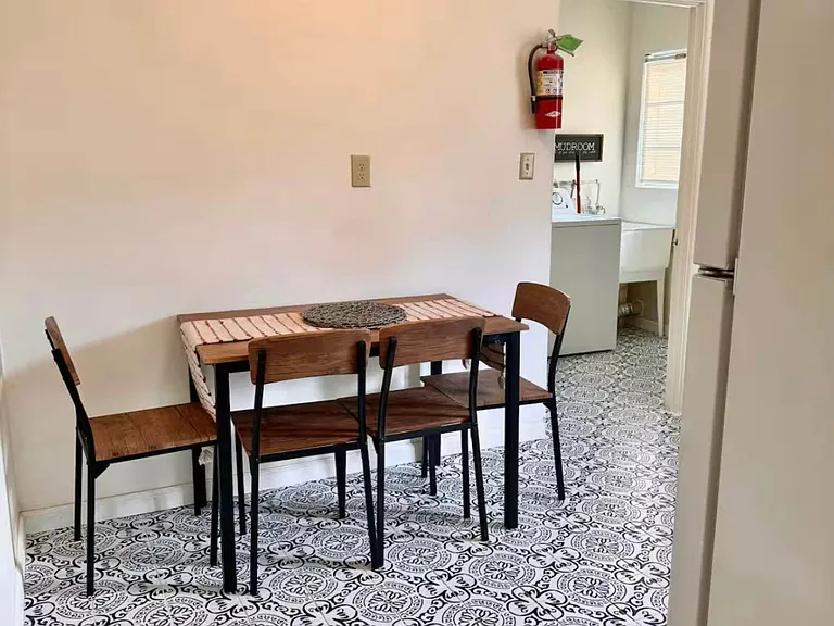 1350 N Echo Ave — Photo 15