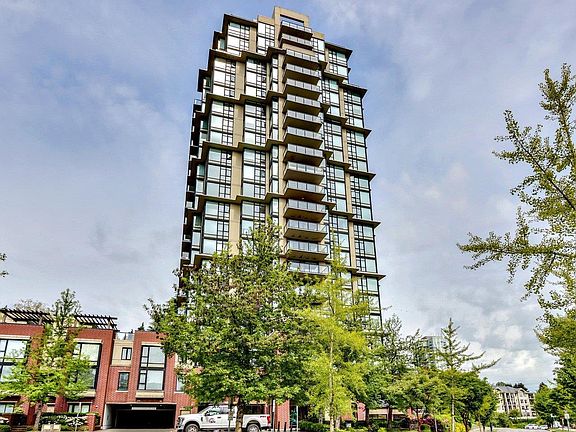 3rd image of 15 E Royal Ave #1001
