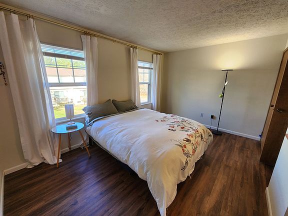 5th image of 2494 S Burberry Ln