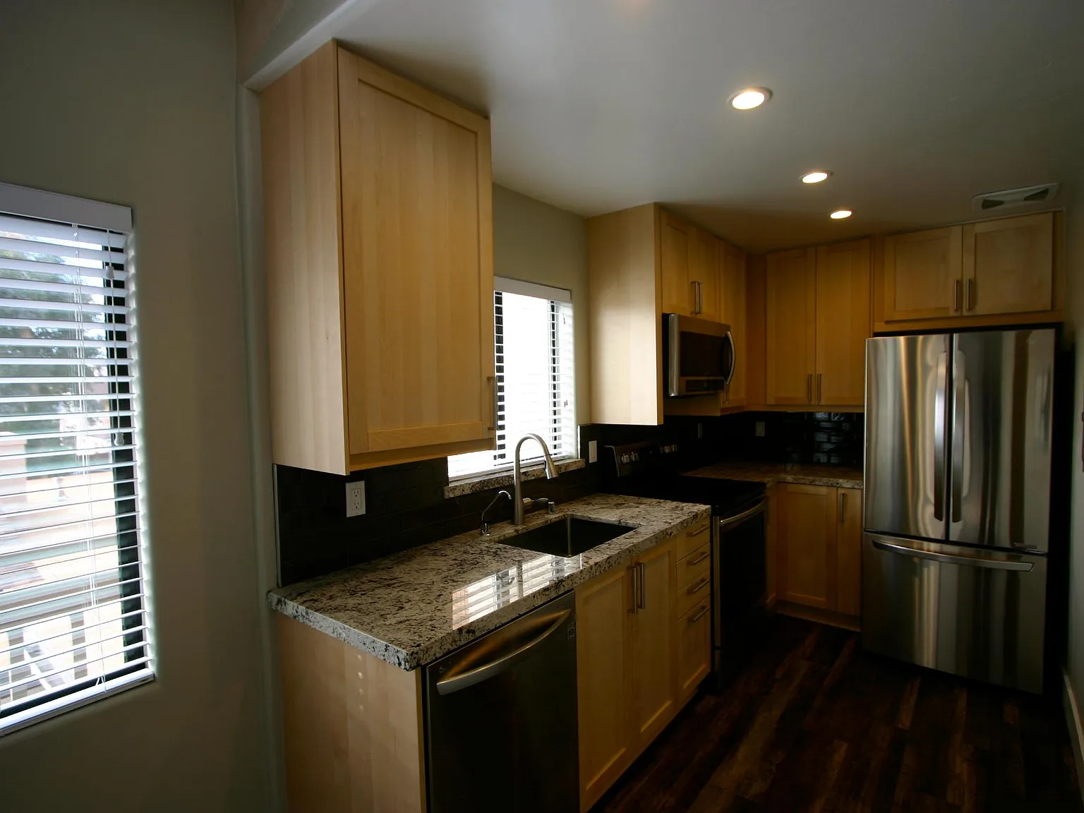 Studio, $3,095 — Photo 3