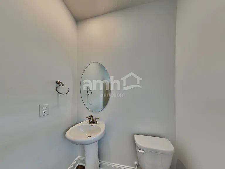 318 Hill St — Photo 8