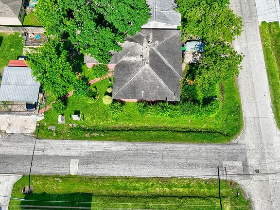 2nd image of 4538 Larkspur St