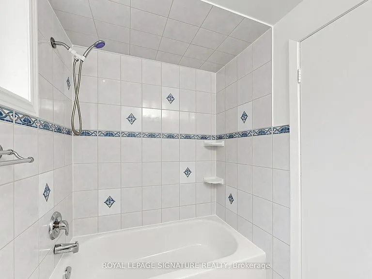 103 Cummer Ave #LOWER — Photo 18